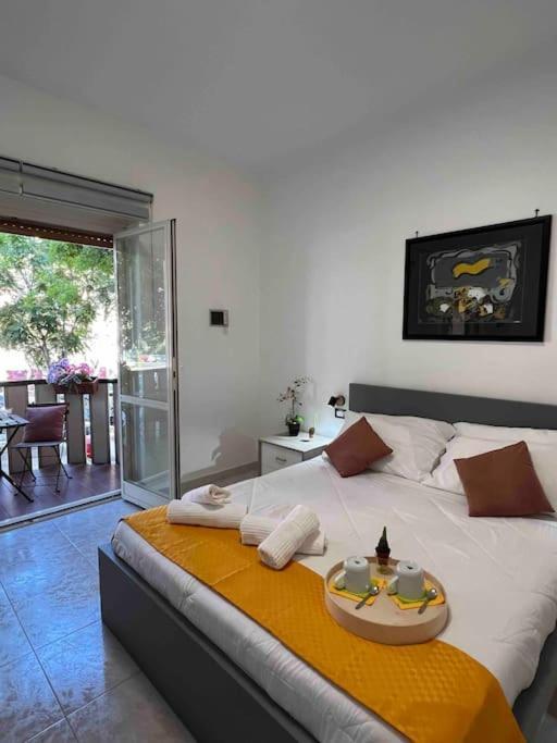 3 Fermate Dal Colosseo - Casa Vacanze Elena - 50 M Da Metro Garbatella Rom Exterior foto