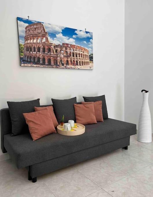3 Fermate Dal Colosseo - Casa Vacanze Elena - 50 M Da Metro Garbatella Rom Exterior foto